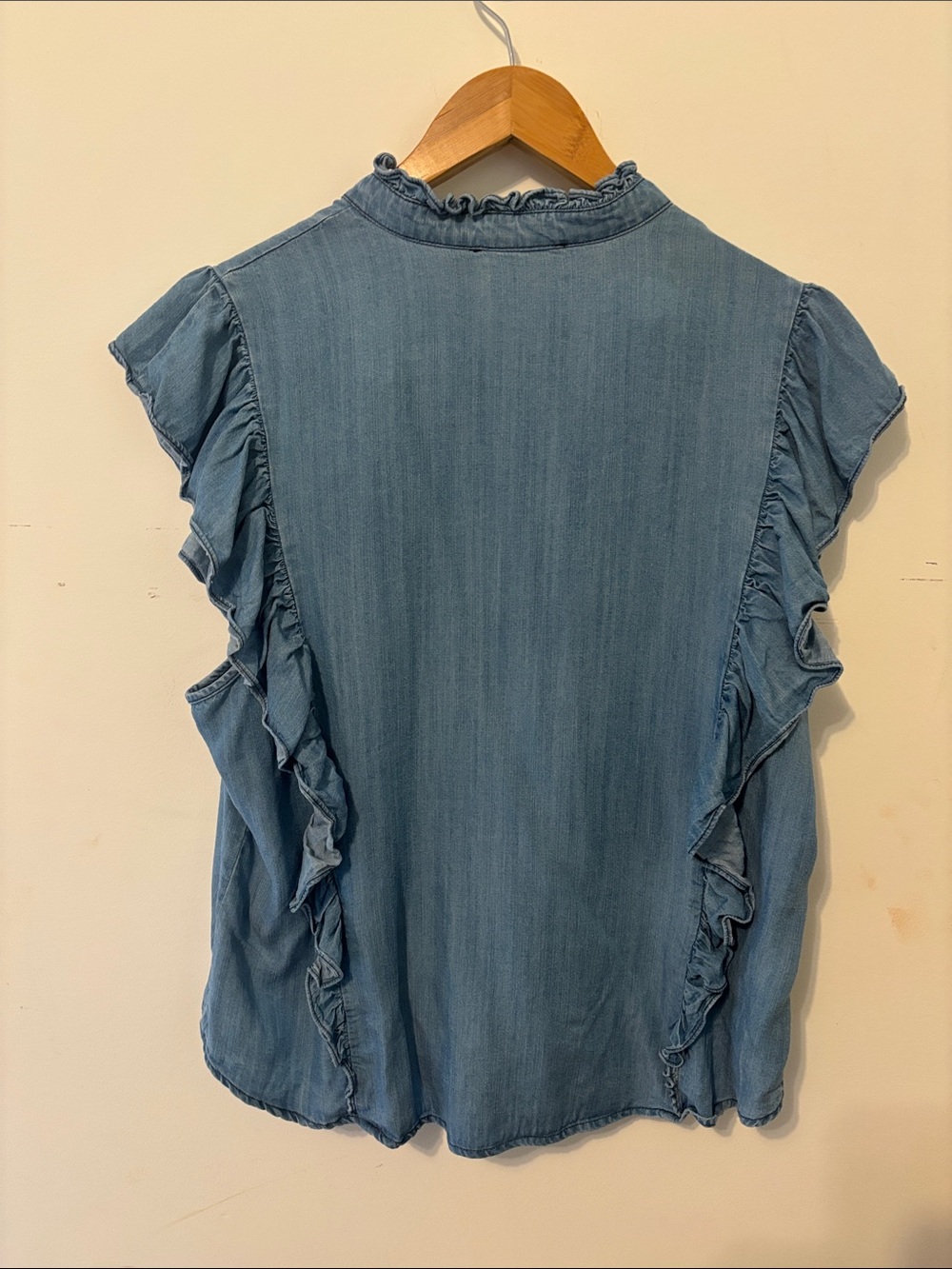 Chambray Ruffle-Sleeve Button-Up Top - Picture 4 of 4